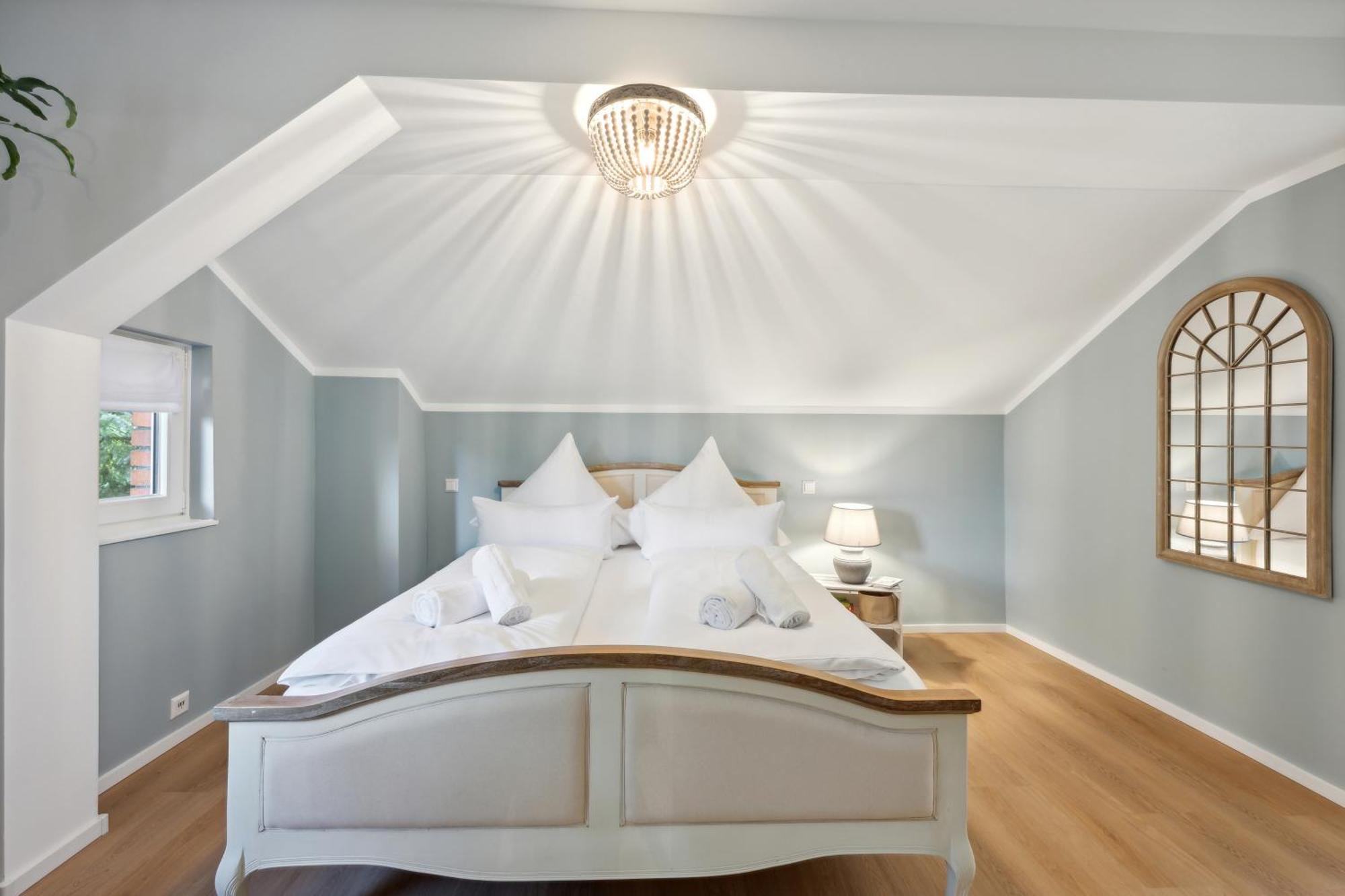 Altstadt Apartment Am Wasser Mit Parkplatz Und Grossem Garten บาดครอยซ์นาค ภายนอก รูปภาพ