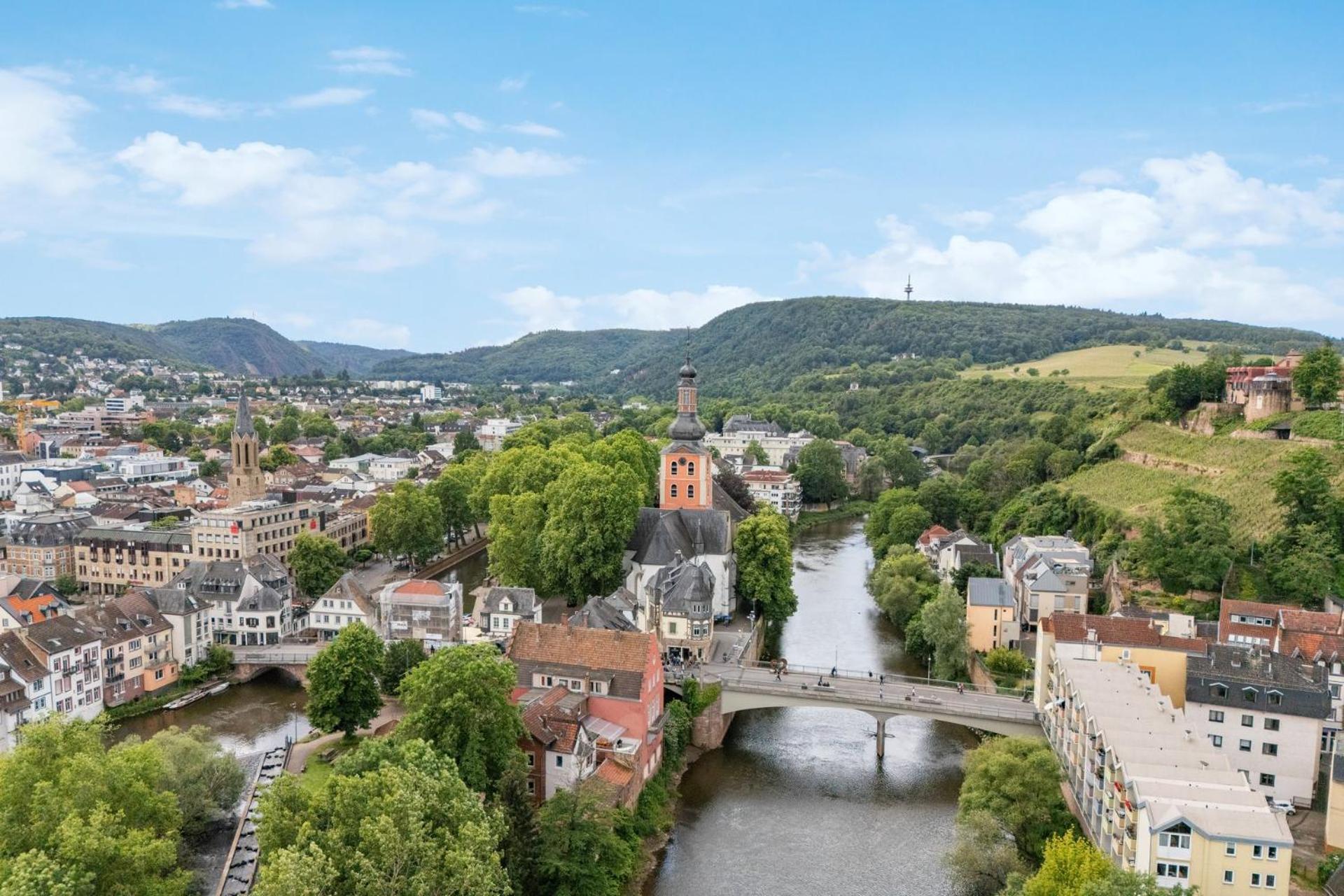 Altstadt Apartment Am Wasser Mit Parkplatz Und Grossem Garten บาดครอยซ์นาค ภายนอก รูปภาพ