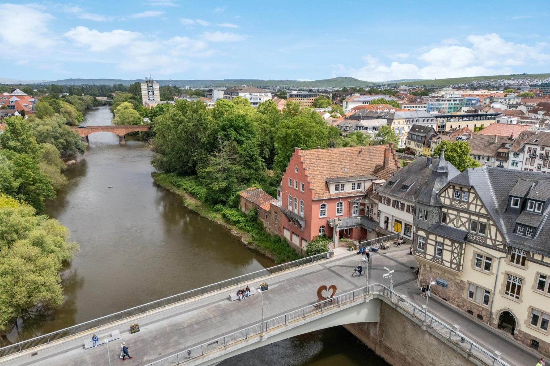Altstadt Apartment Am Wasser Mit Parkplatz Und Grossem Garten บาดครอยซ์นาค ภายนอก รูปภาพ