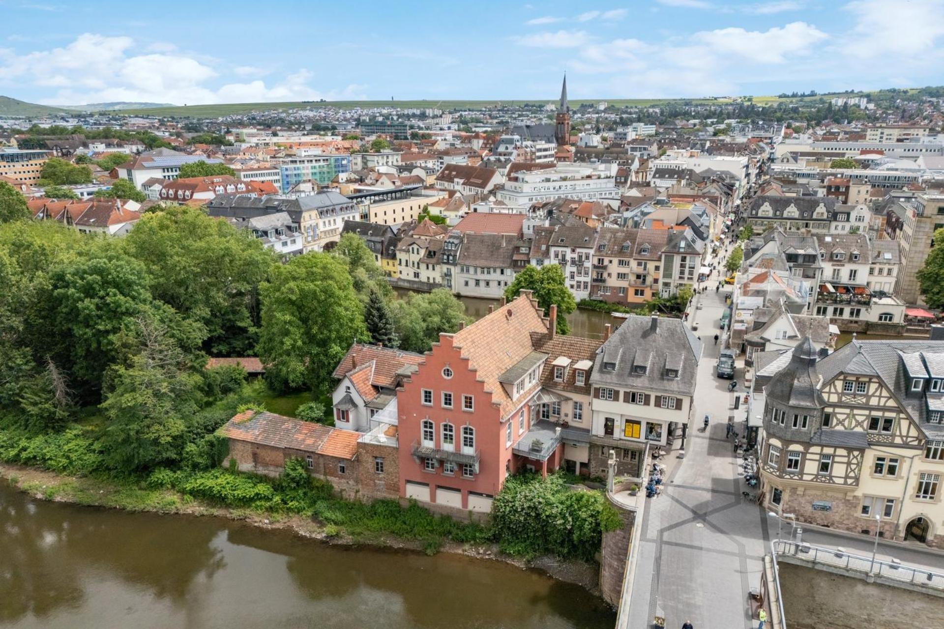 Altstadt Apartment Am Wasser Mit Parkplatz Und Grossem Garten บาดครอยซ์นาค ภายนอก รูปภาพ